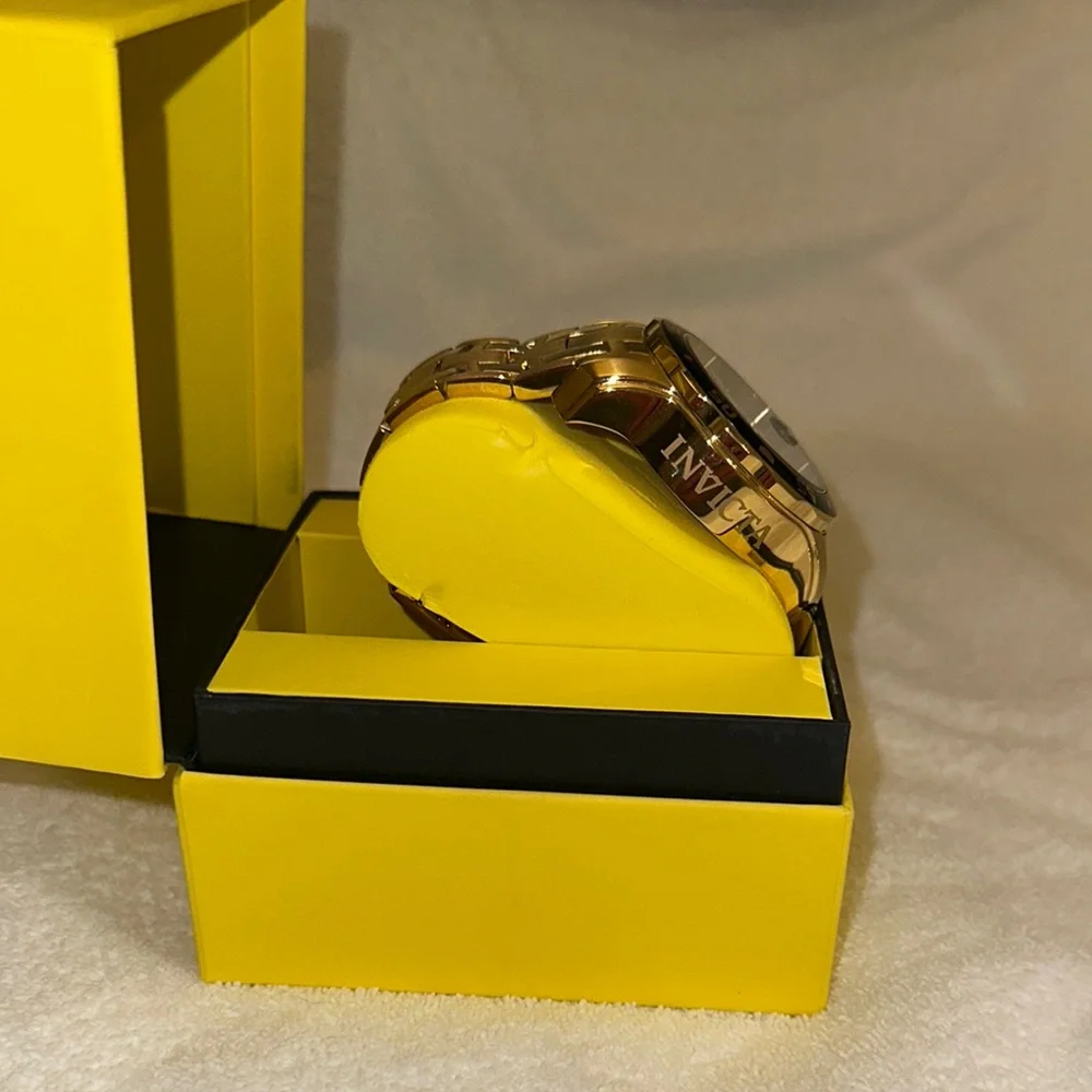 Invicta Yellow Watch Box - Picture 8 of 11